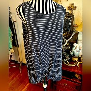 Nautical Casual Stripe Low Front Knot&Tie
Wardrobe Basic for pairing with Jeans